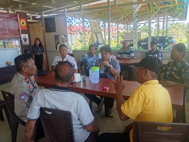 
					Warga Desa Huntuk Tagih Kepastian Kasus Ijazah Palsu, Polisi Janji Transparan