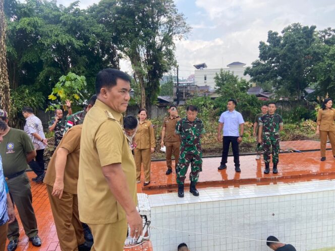 
					Disaat Buzzer Ingin Gubernur Spek Dewa, Yulius Selvanus Pilih Kerja Nyata Tanpa Banyak Pencitraan