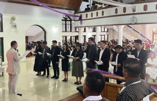 
					Debby Suma Resmi Pimpin BKS PGI Kota Tomohon Periode 2026–2031