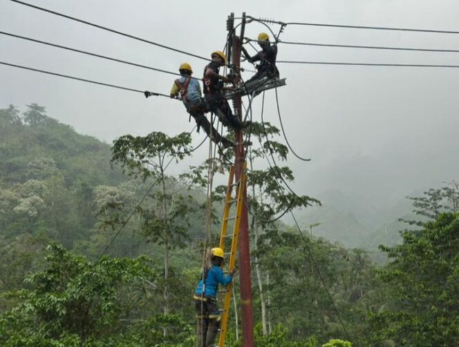 
					Menembus Pegunungan Terjal, PLN Hadirkan Listrik untuk Desa Terpencil di Sulawesi Tengah