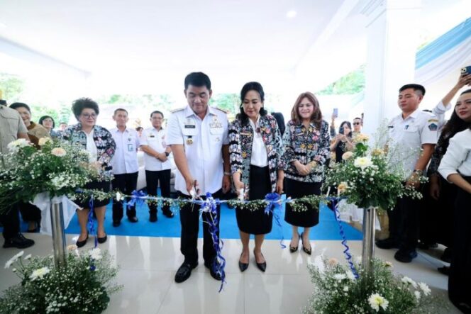 
					Gubernur YSK Resmikan Galeri Dekranasda Sulut, Dorong Produk Lokal Tembus Pasar Global